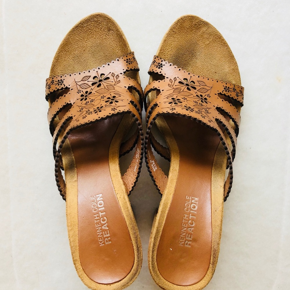 Kenneth Cole Leather Sandal 👡